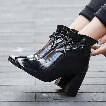 Fashion Shoes 2020 Spring/Autumn Women Shoes Ankle Boots for Women Square Heel Square Toe Microfiber Material High Heel Boots
Fashion Shoes 2020 Spring/Autumn Women Shoes Ankle Boots for Women Square Heel Square Toe Microfiber Material High Heel Boots
