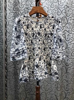 2020 Spring and Summer New Women's after Neckline Button Decorative Lane Splicing Print Short-Sleeve Wild Top 408
2020 Spring and Summer New Women's after Neckline Button Decorative Lane Splicing Print Short-Sleeve Wild Top 408