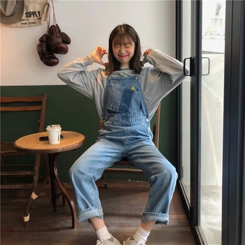 Spring 2020 Women's Korean version of the wild loose ageing nine points wide leg jumpsuit net red straight denim bib pants
Spring 2020 Women's Korean version of the wild loose ageing nine points wide leg jumpsuit net red straight denim bib pants
