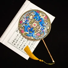 Classical Suzhou Embroidery Fan Handmade Shuang Mianxiu Tuanfan Ancient Embroidery Beauty Traditional Embroidery Fan Gift
Classical Suzhou Embroidery Fan Handmade Shuang Mianxiu Tuanfan Ancient Embroidery Beauty Traditional Embroidery Fan Gift
