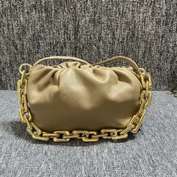 2020 New Women Leather Handbag Summer Female Bag First Layer Cowhide Simple Wrinkle Cloud Bag Shoulder Pure Leather Evening Bags
2020 New Women Leather Handbag Summer Female Bag First Layer Cowhide Simple Wrinkle Cloud Bag Shoulder Pure Leather Evening Bags