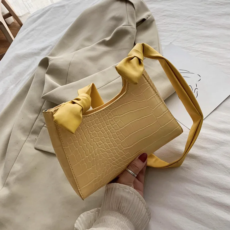 Milk tea color underarm bag women 2020 new commuter portable baguette bag luxury designer bag handbag clutch bag
Milk tea color underarm bag women 2020 new commuter portable baguette bag luxury designer bag handbag clutch bag