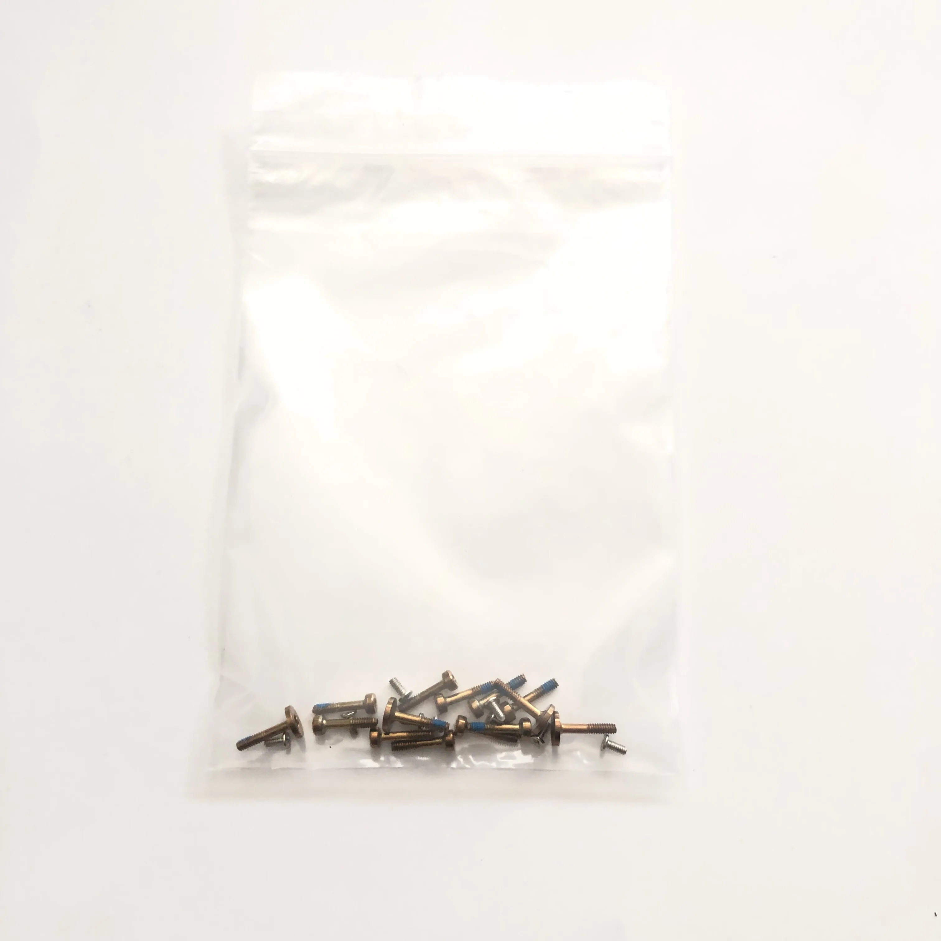 OUKITEL WP2 Used Phone Case Screws For OUKITEL WP2 MT6750T Octa Core 6.0 inch 2160*1080 HD Smartphone
OUKITEL WP2 Used Phone Case Screws For OUKITEL WP2 MT6750T Octa Core 6.0 inch 2160*1080 HD Smartphone