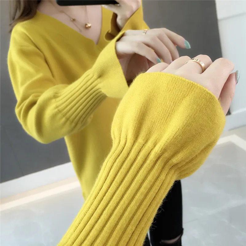 Women Knitted Sweater And Pullovers Korean Fashion Style V-Neck Jumper Sweaters 2019 Autumn And Winter New Yellow Tops
Women Knitted Sweater And Pullovers Korean Fashion Style V-Neck Jumper Sweaters 2019 Autumn And Winter New Yellow Tops