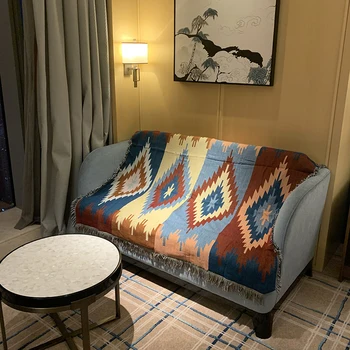 Nordic wind geometric pattern single sofa blanket full-cover blanket retro wind tapestry knitted line carpet home decoration.
Nordic wind geometric pattern single sofa blanket full-cover blanket retro wind tapestry knitted line carpet home decoration.