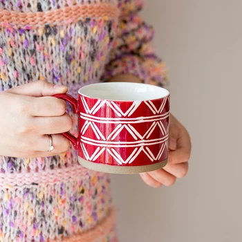 Handpainted Red Cups and Mugs Stripe Circle Decor Underglaze Ceramic Coffee Mug Microwave Oven Safe Japanese Pottery Tableware
Handpainted Red Cups and Mugs Stripe Circle Decor Underglaze Ceramic Coffee Mug Microwave Oven Safe Japanese Pottery Tableware