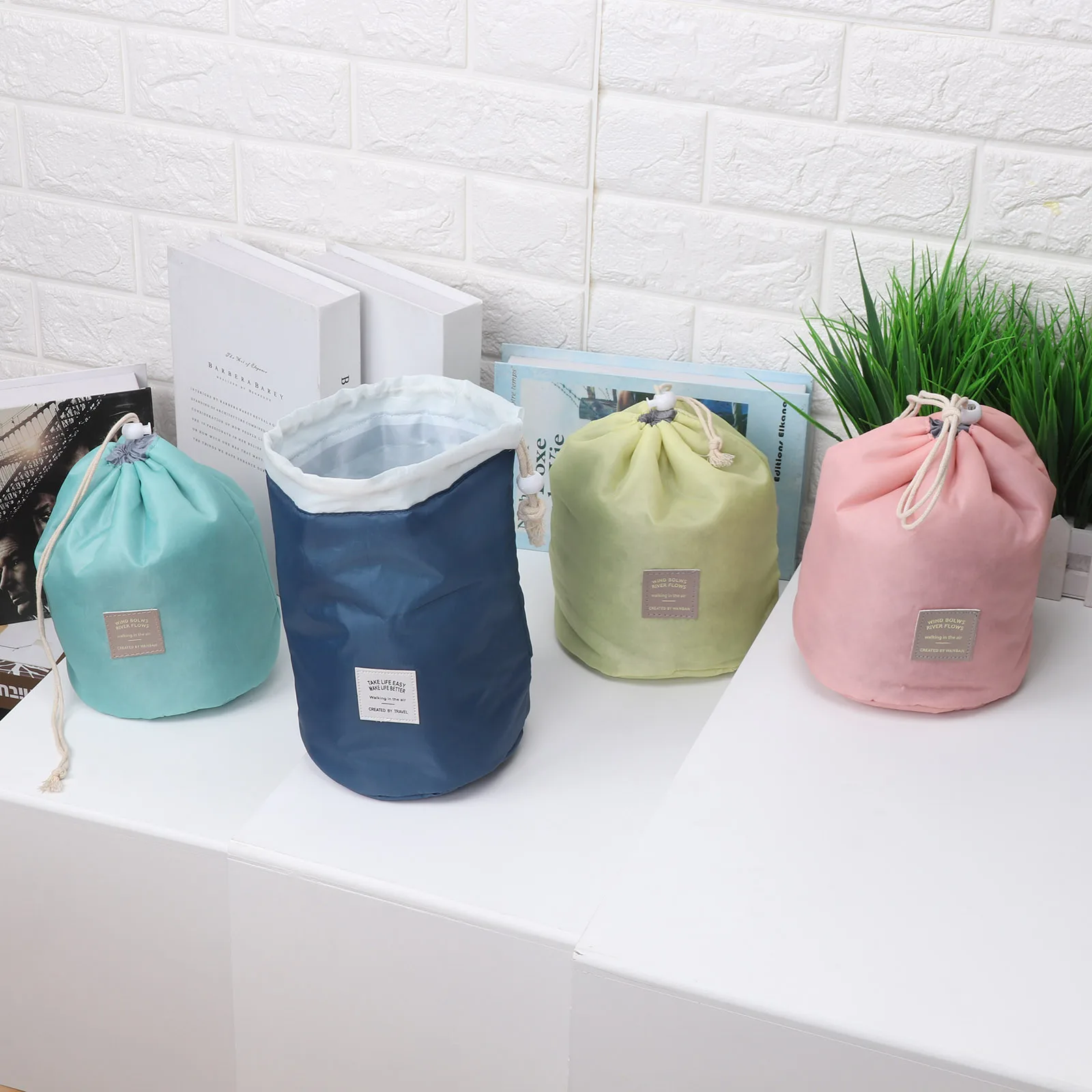 Round Waterproof Multifunction Pouch Travel Organizer Case Woman Cosmetic Box Toiletry Bag Beautician Needed Makeup Suitcase
Round Waterproof Multifunction Pouch Travel Organizer Case Woman Cosmetic Box Toiletry Bag Beautician Needed Makeup Suitcase