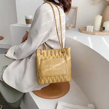 Brand original design Bag For Women Brand Original Design Simple Rhombic Chain Bucket Bag Single Shoulder Messenger Bag
Brand original design Bag For Women Brand Original Design Simple Rhombic Chain Bucket Bag Single Shoulder Messenger Bag