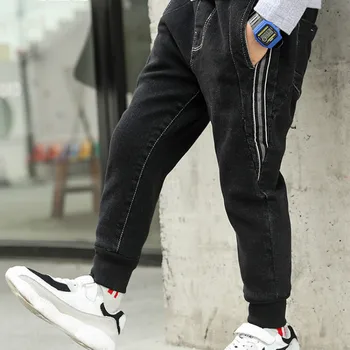 Children's winter wear denim jeans children's double-layer warm trousers 2019 new medium-sized children's pants
Children's winter wear denim jeans children's double-layer warm trousers 2019 new medium-sized children's pants