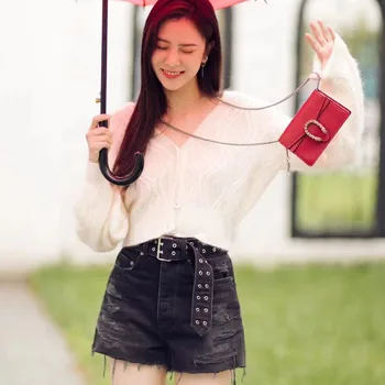 Women's Knitted Cardigan V-neck Lantern Sleeve Autumn and Winter New Sweet Ladies Wild Sweater Short Coat
Women's Knitted Cardigan V-neck Lantern Sleeve Autumn and Winter New Sweet Ladies Wild Sweater Short Coat