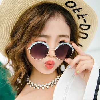Child Metal Infant Sunglasses for Kids Fashion Flowers Round Cute Baby Sun Glasses Girls Vintage Toddler Oculos Gafas Uv400 2020 
Child Metal Infant Sunglasses for Kids Fashion Flowers Round Cute Baby Sun Glasses Girls Vintage Toddler Oculos Gafas Uv400 2020