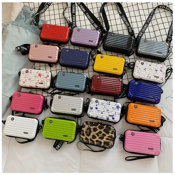 Luxury Hand Bags for Women 2020 New Suitcase Shape Totes Fashion Mini Luggage Bag Women Famous Brand Clutch Bag Mini Box Bag
Luxury Hand Bags for Women 2020 New Suitcase Shape Totes Fashion Mini Luggage Bag Women Famous Brand Clutch Bag Mini Box Bag
