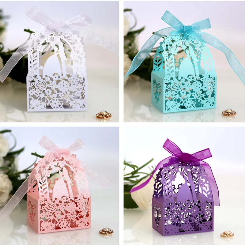 100pcs Bride Groom Laser Cut Wedding Favors Box Candy Box Princess Gift Box Wedding Party Baby Shower Box Wedding Favors Decor
100pcs Bride Groom Laser Cut Wedding Favors Box Candy Box Princess Gift Box Wedding Party Baby Shower Box Wedding Favors Decor