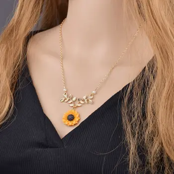 Accessories Popular sunflower pearls and leaf branches lady sunflower pendant necklace
Accessories Popular sunflower pearls and leaf branches lady sunflower pendant necklace