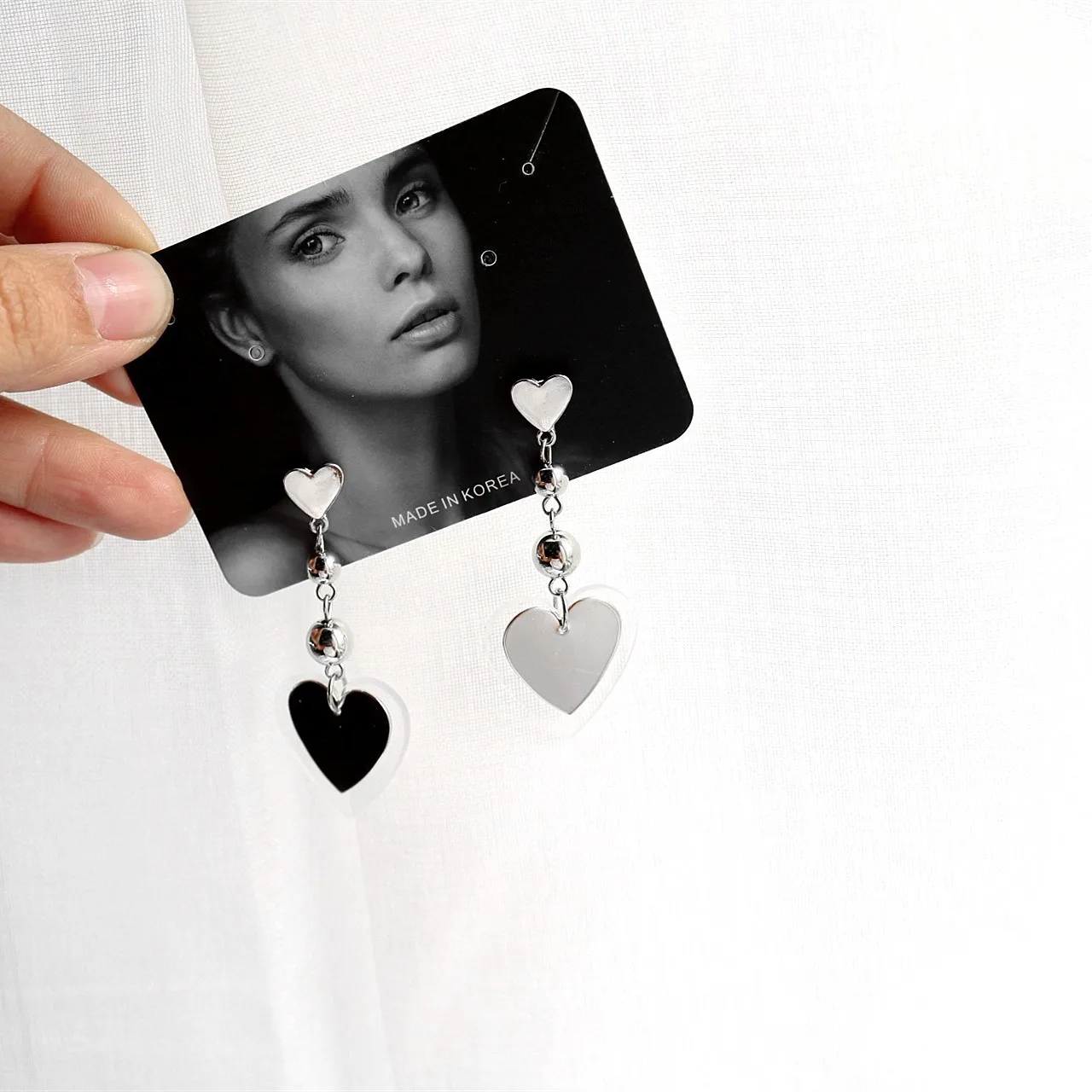 Vintage Punk Acrylic Love Metal Heart Pendant Earrings Multi-layer Heart Shaped Long Earrings Earrings
Vintage Punk Acrylic Love Metal Heart Pendant Earrings Multi-layer Heart Shaped Long Earrings Earrings