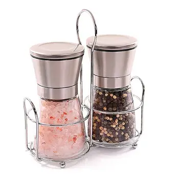 1 Set of two salt and pepper mills, ground with this salt and pepper set made of stainless steel glass.
1 Set of two salt and pepper mills, ground with this salt and pepper set made of stainless steel glass.