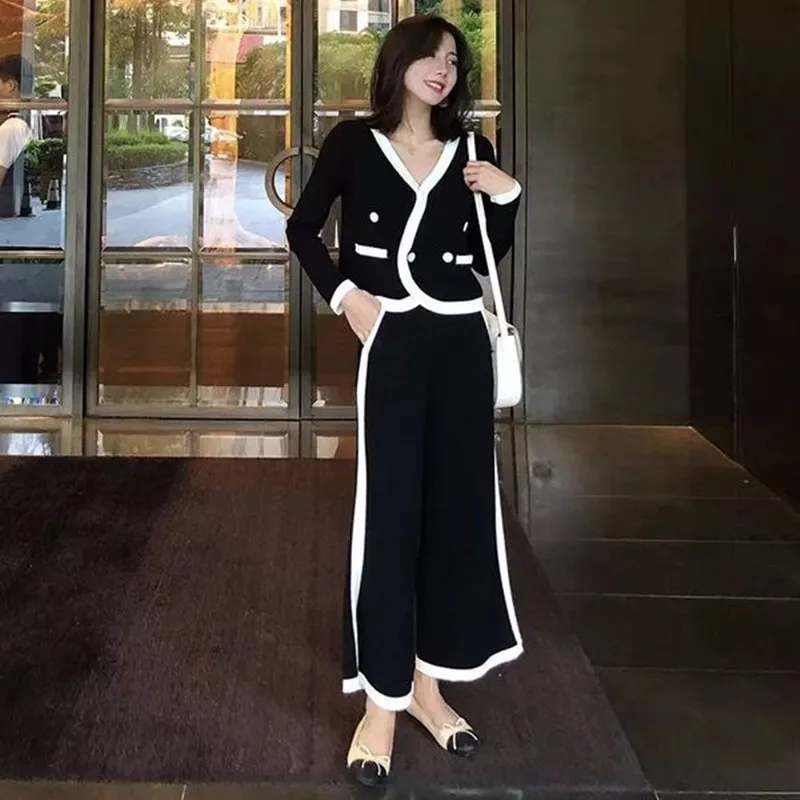 Sweater Two piece set 2019 Fall Winter Wool blends Black white striped patchwork Knitted Cardigan and Wide Leg Pants 2 Piece Set
Sweater Two piece set 2019 Fall Winter Wool blends Black white striped patchwork Knitted Cardigan and Wide Leg Pants 2 Piece Set