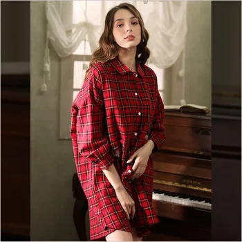 2020 Spring Female Casual Loosen Fat Plaid nightydress Ladies 100% Cotton Nightgown Women Turn-down collar Cardigan sleepshirt
2020 Spring Female Casual Loosen Fat Plaid nightydress Ladies 100% Cotton Nightgown Women Turn-down collar Cardigan sleepshirt