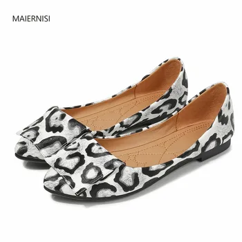 BBZAI shoes woman slippers Comfort Cut-Outs good quality Fashion Show good quality Buckle superstar Deodorant 36-46
BBZAI shoes woman slippers Comfort Cut-Outs good quality Fashion Show good quality Buckle superstar Deodorant 36-46