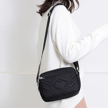2020 New Love Pattern Nylon Fashion Crossbody Bag Wild Canvas Lady Simple Casual Solid Color Shoulder Bag
2020 New Love Pattern Nylon Fashion Crossbody Bag Wild Canvas Lady Simple Casual Solid Color Shoulder Bag