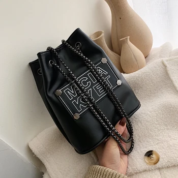 Pure color PU bucket bag 2020 new shoulder messenger bag ins super fire women bag fashion casual women bag bag chain bag bolsos
Pure color PU bucket bag 2020 new shoulder messenger bag ins super fire women bag fashion casual women bag bag chain bag bolsos