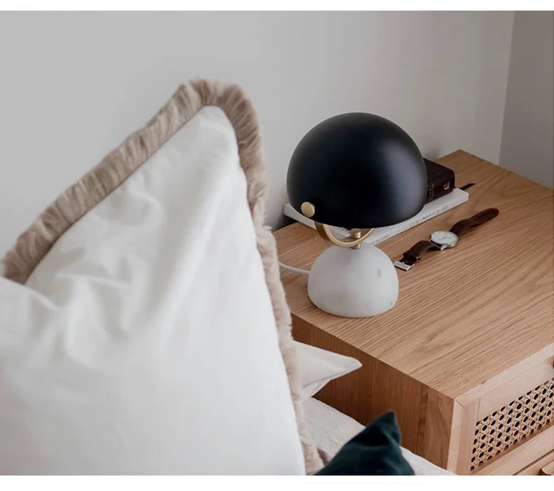 LUXEMBOURG TABLE LAMP | Desk lamps