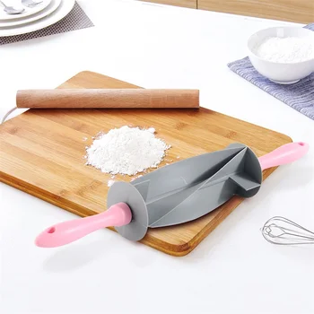 QueenTime Croissant Rolling Pin Handle Bread Rolling Pin Cutting Mold Making Bread Tool Pastry Knife Rolling Pin Baking Tool 
QueenTime Croissant Rolling Pin Handle Bread Rolling Pin Cutting Mold Making Bread Tool Pastry Knife Rolling Pin Baking Tool