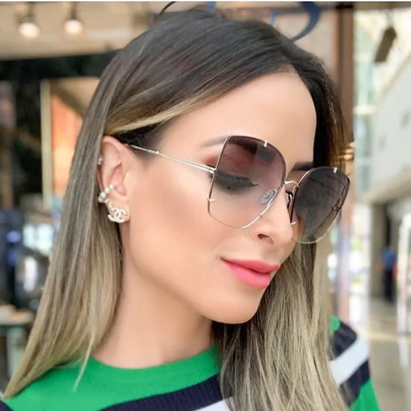 FEISHINI Brand Metal Sunglasses Women Retro Mirrorr Fashion Grey Gradient Shield Trendy Sunglasses Women Oversized UV Protector 
FEISHINI Brand Metal Sunglasses Women Retro Mirrorr Fashion Grey Gradient Shield Trendy Sunglasses Women Oversized UV Protector