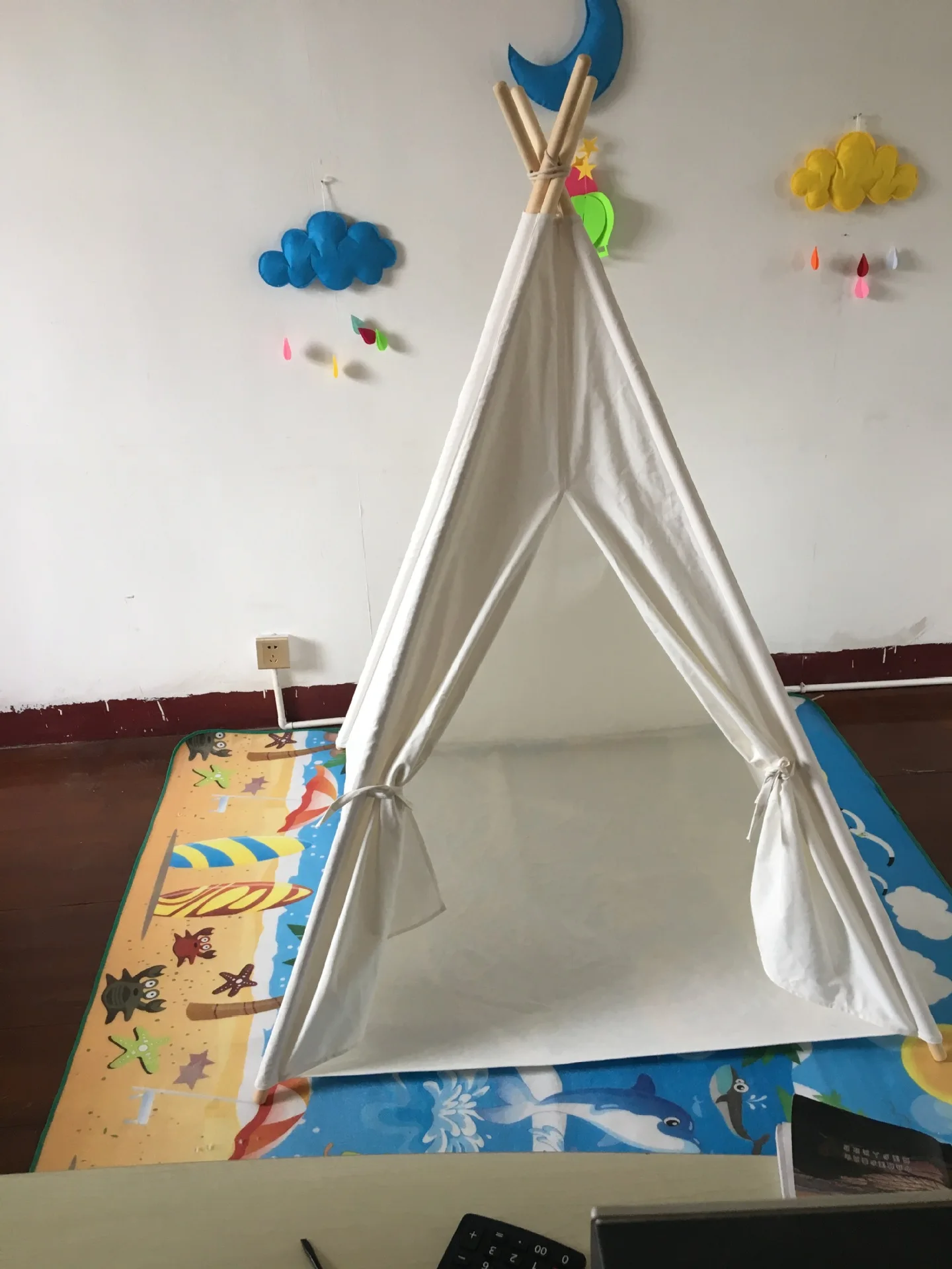 Yijia Customizable Pure White Teepee Tent for Children Princess Game House Canvas Indoor Toy House
Yijia Customizable Pure White Teepee Tent for Children Princess Game House Canvas Indoor Toy House