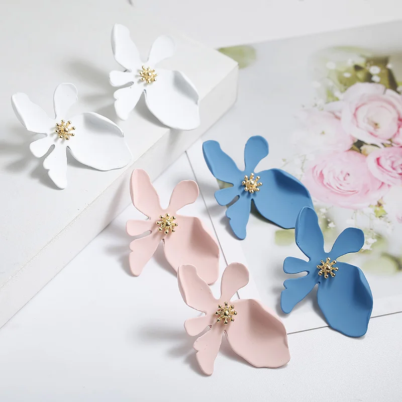 Фото 2019 новая Корейская версия цветных цветочных сережек для девочек милый подарок на