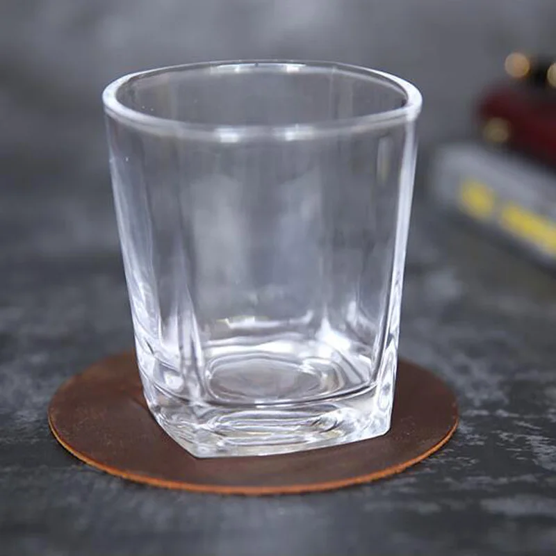 2pcs/pack 10cm Genuine Leather Placemats Round Coaster Square Cups Mats Glass Pads Table Decoration Collection
2pcs/pack 10cm Genuine Leather Placemats Round Coaster Square Cups Mats Glass Pads Table Decoration Collection