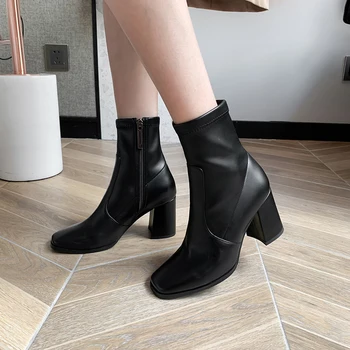 2020 real leather Women boots high heels ankle Boots square Toe dress work Shoes Woman elegant women boots large size 42 43
2020 real leather Women boots high heels ankle Boots square Toe dress work Shoes Woman elegant women boots large size 42 43