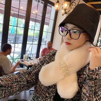 Womens Winter Cross Scarf Thicken Fluffy Plush Solid Color Imitation Pearl Shawl
Womens Winter Cross Scarf Thicken Fluffy Plush Solid Color Imitation Pearl Shawl