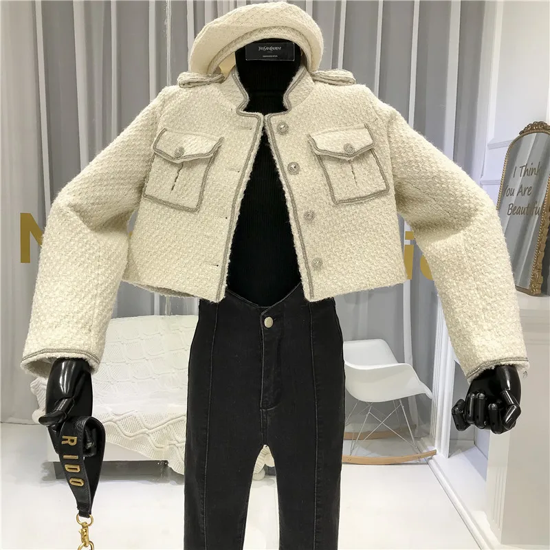 Coats and Jackets Women High Street Pockets Single Breasted Stand Collar Solid Female Jacket Cropped Coat Fashion
Coats and Jackets Women High Street Pockets Single Breasted Stand Collar Solid Female Jacket Cropped Coat Fashion