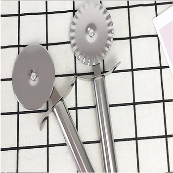 Stainless Steel Pizza Cutter Double Roll Pizza Cutter Pastry Pasta Dough Crimper Kitchen Pizza Tool
Stainless Steel Pizza Cutter Double Roll Pizza Cutter Pastry Pasta Dough Crimper Kitchen Pizza Tool