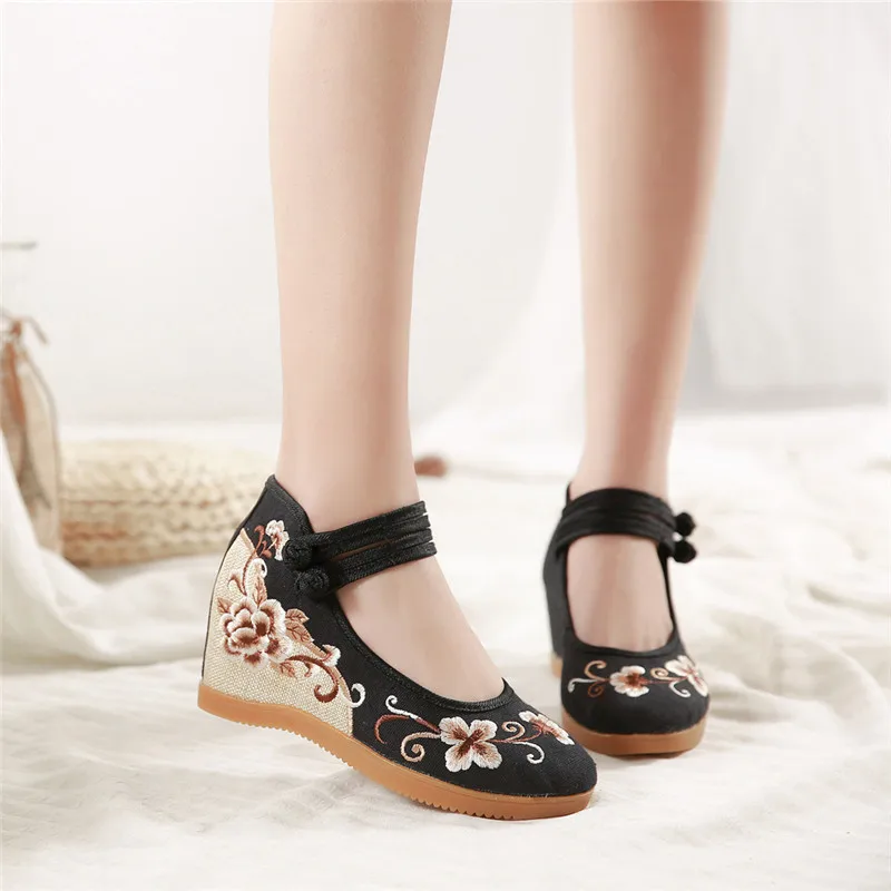 High Heels Buckle Strap Women Pumps Hidden Wedges Ethnic Embroider Chinese Shoes Woman Spring Casual Mary Janes Shoes Woman
High Heels Buckle Strap Women Pumps Hidden Wedges Ethnic Embroider Chinese Shoes Woman Spring Casual Mary Janes Shoes Woman
