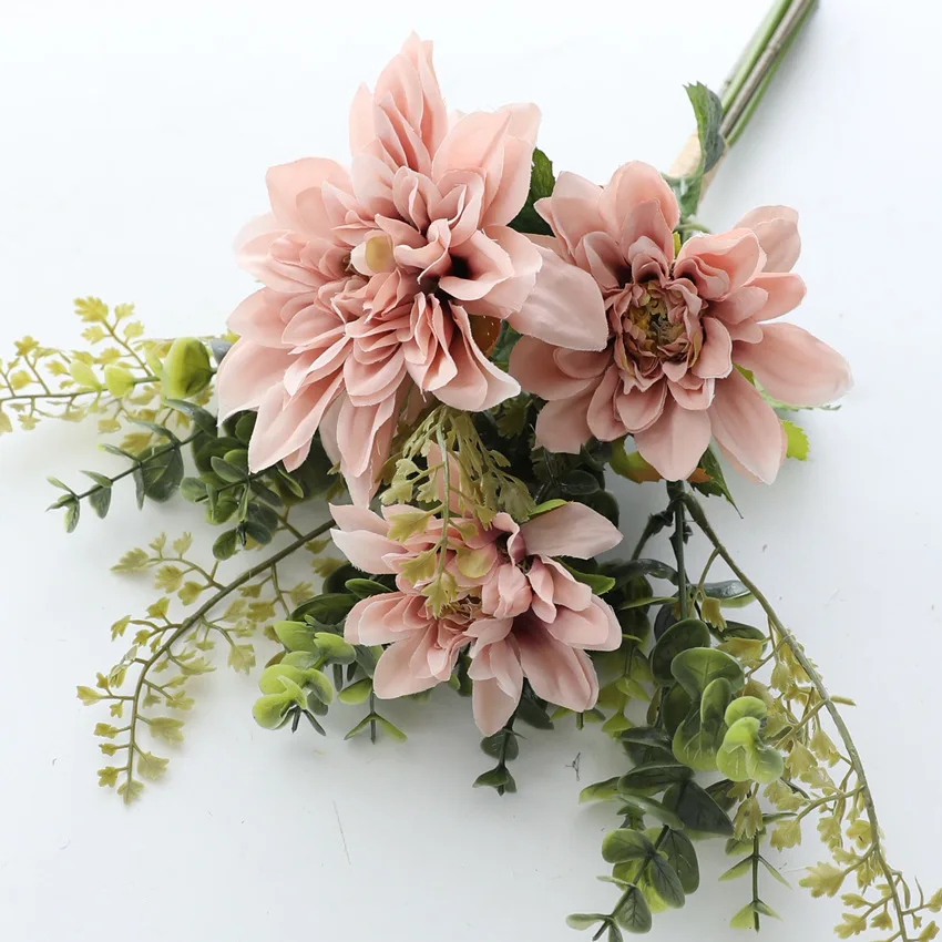 

Artificial Flowers Dahlia Hand Tied Bunch of Silk Flower for Home Decor Eucalyptus Leaf Plant Bouquet Wedding Bride Hold Flower