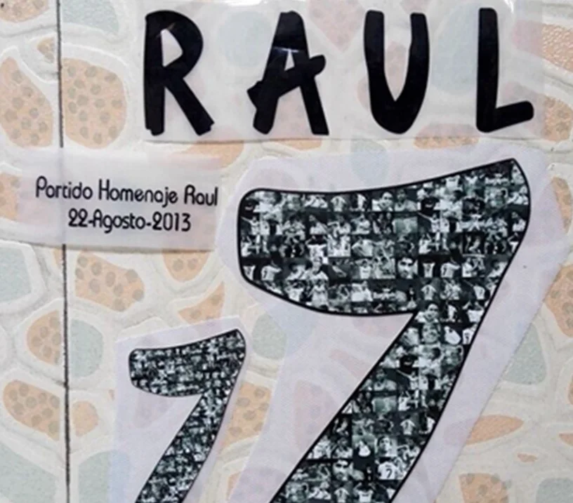 2013 Santiago Bernabeu Trophy Partido homenaje Raul 22-Agosto-2013 #7 Raul nameset,name numbering patch badge
2013 Santiago Bernabeu Trophy Partido homenaje Raul 22-Agosto-2013 #7 Raul nameset,name numbering patch badge