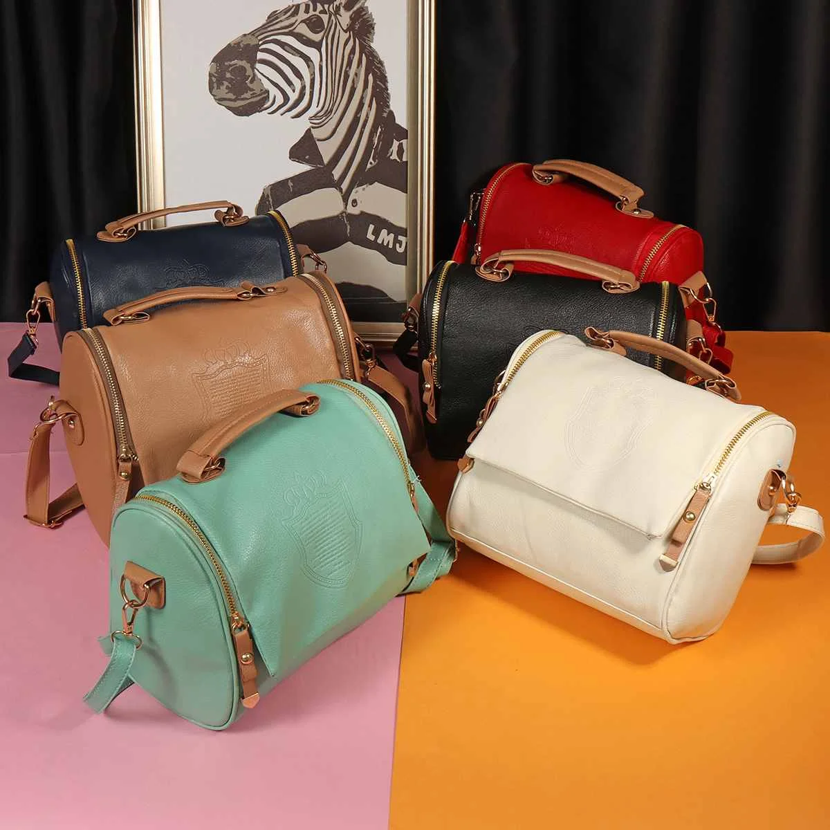 Fashion PU Leather Women Shoulder Bag Female Purse Crown Handbags Girl Crossbody Bag Shoulder Bag Vintage Ladies Brand Messenger Fashion PU Leather Women Shoulder Bag Female Purse Crown Handbags Girl Crossbody Bag Shoulder Bag Vintage Ladies Brand Messenger
