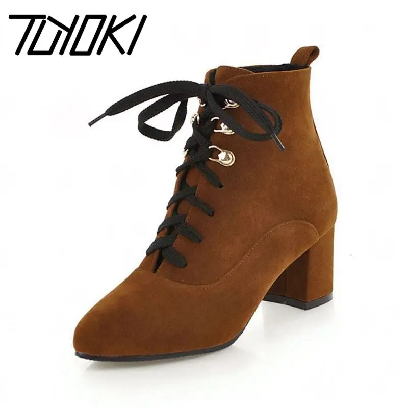 Tuyoki Women High Heels Ankle Boots Winter Warm Fashion Zipper Strappy Shoes Women Pointed Toe Fur Short Boots Size 31-43 
Tuyoki Women High Heels Ankle Boots Winter Warm Fashion Zipper Strappy Shoes Women Pointed Toe Fur Short Boots Size 31-43