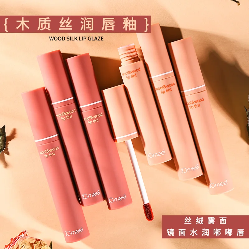 Velvet Matte Lip Glaze Liquid Lipstick Rich Color Long Lasting Waterproof Light-weight Lip Tint Smooth Moisturizing Lip Gloss
Velvet Matte Lip Glaze Liquid Lipstick Rich Color Long Lasting Waterproof Light-weight Lip Tint Smooth Moisturizing Lip Gloss