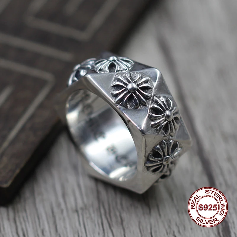 S925 pure silver men's ring personality Do old restoring ancient ways The punk style Classic multi-faceted cross ring Gift lover
S925 pure silver men's ring personality Do old restoring ancient ways The punk style Classic multi-faceted cross ring Gift lover