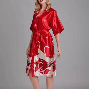 New Style pajamas Ladies plus size Simple and casual Imitation silk long pajamas Home Service
New Style pajamas Ladies plus size Simple and casual Imitation silk long pajamas Home Service