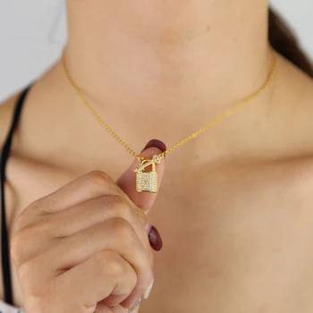 New arrived 2 color lock charm pendant necklace with shiny cz paved tiny link chain neckalce for wedding necklace
New arrived 2 color lock charm pendant necklace with shiny cz paved tiny link chain neckalce for wedding necklace