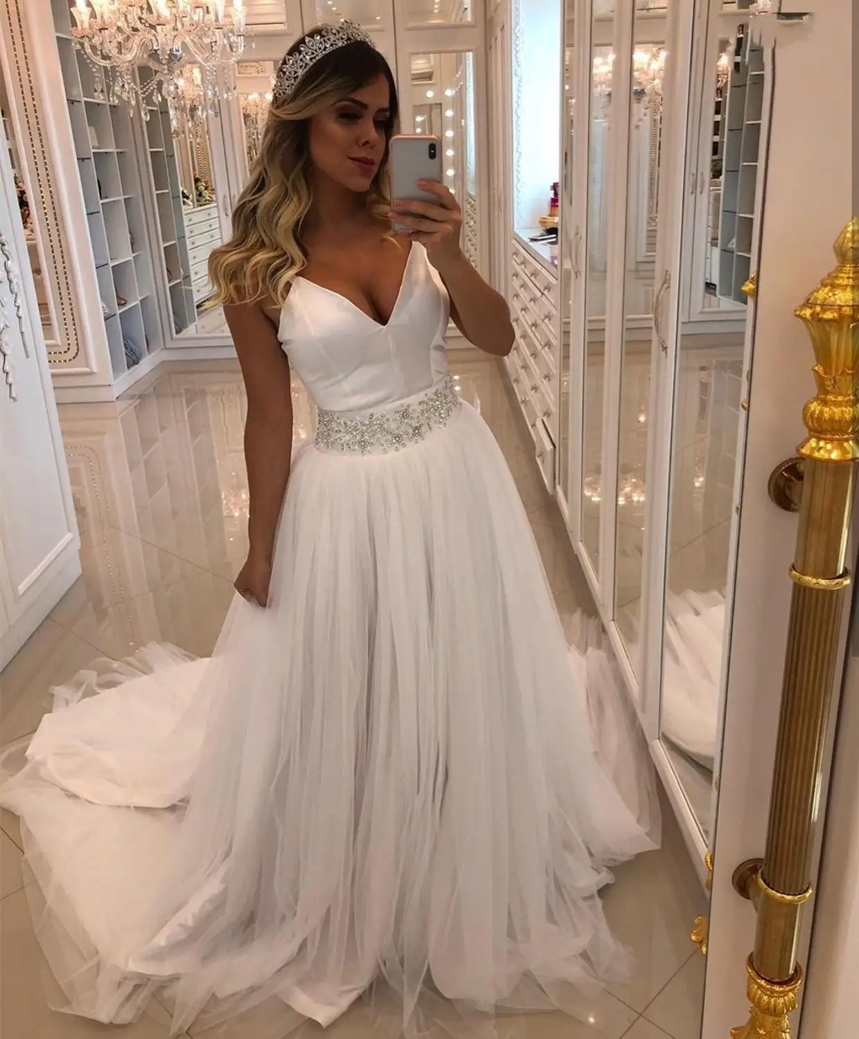 wedding dress 2020 a-line simple with crystal belt bridal gowns spaghetti strap sleeveless floor length simple custom made
wedding dress 2020 a-line simple with crystal belt bridal gowns spaghetti strap sleeveless floor length simple custom made