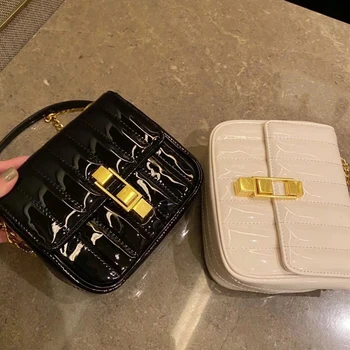 Vertical Fill Camera Bag Female 2020 New Chain Mini Shoulder Messenger Bag Famous Designer High Quality Women Purse and Handbags
Vertical Fill Camera Bag Female 2020 New Chain Mini Shoulder Messenger Bag Famous Designer High Quality Women Purse and Handbags