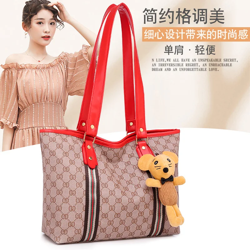 Large Capacity Handbag Women's 2020 New Style Fashion Korean-style Retro All-match Bag Europe And America Printed Simple Fashion
Large Capacity Handbag Women's 2020 New Style Fashion Korean-style Retro All-match Bag Europe And America Printed Simple Fashion