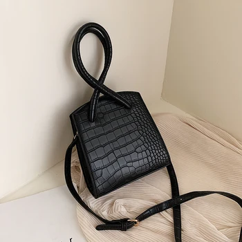 Women's bag 2019 temperament wild handbag irregular personality fashion high-end crocodile pattern shoulder Messenger bag
Women's bag 2019 temperament wild handbag irregular personality fashion high-end crocodile pattern shoulder Messenger bag
