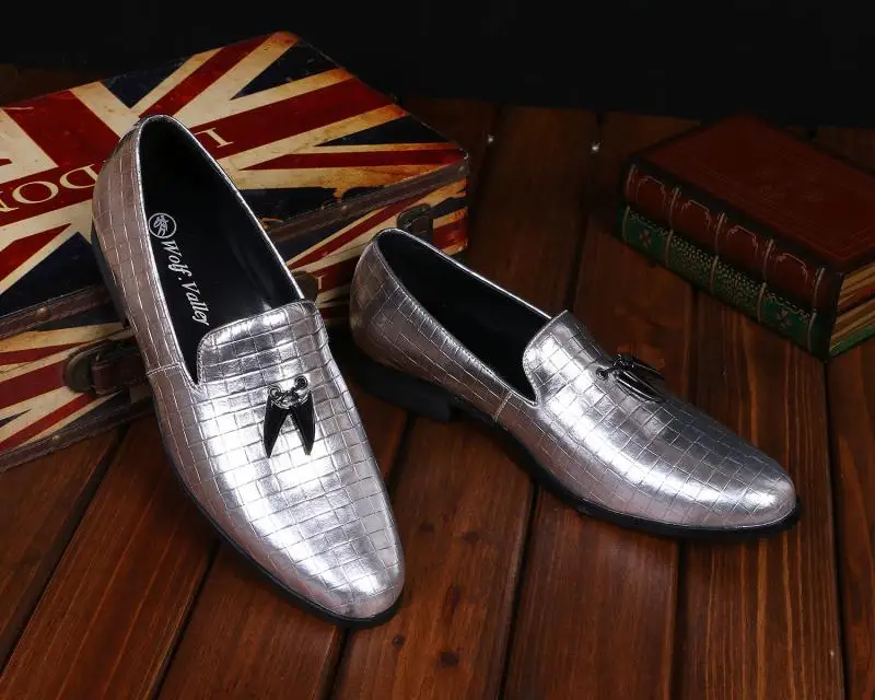 Zapatos Hombre Vestir Men Shoe Genuine Leather British Style Pointed Fashion Men Shoes Loafers 
Zapatos Hombre Vestir Men Shoe Genuine Leather British Style Pointed Fashion Men Shoes Loafers