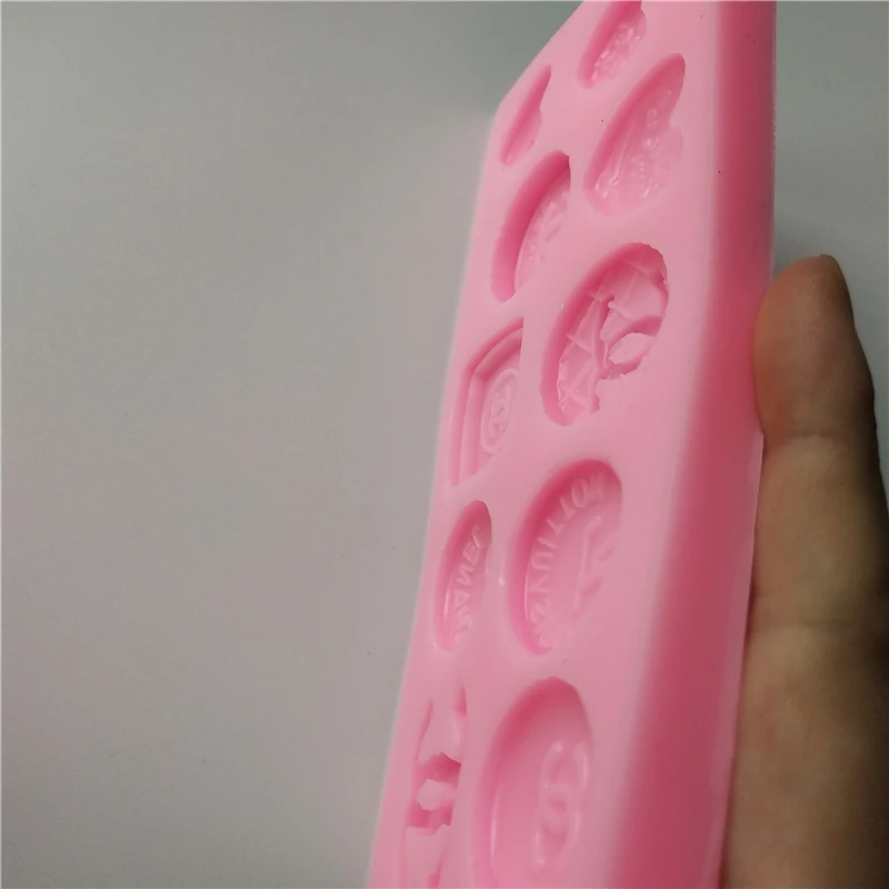 Silicone Mold 10 Different Patterns X Letter Mold Famous Brand LOGO DIY Cake Decorating Tool Chocolate Mold Kichen Accessories
Silicone Mold 10 Different Patterns X Letter Mold Famous Brand LOGO DIY Cake Decorating Tool Chocolate Mold Kichen Accessories
